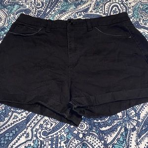 Mild condition No boundaries black shorts